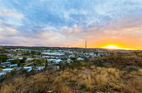 Mount Isa .